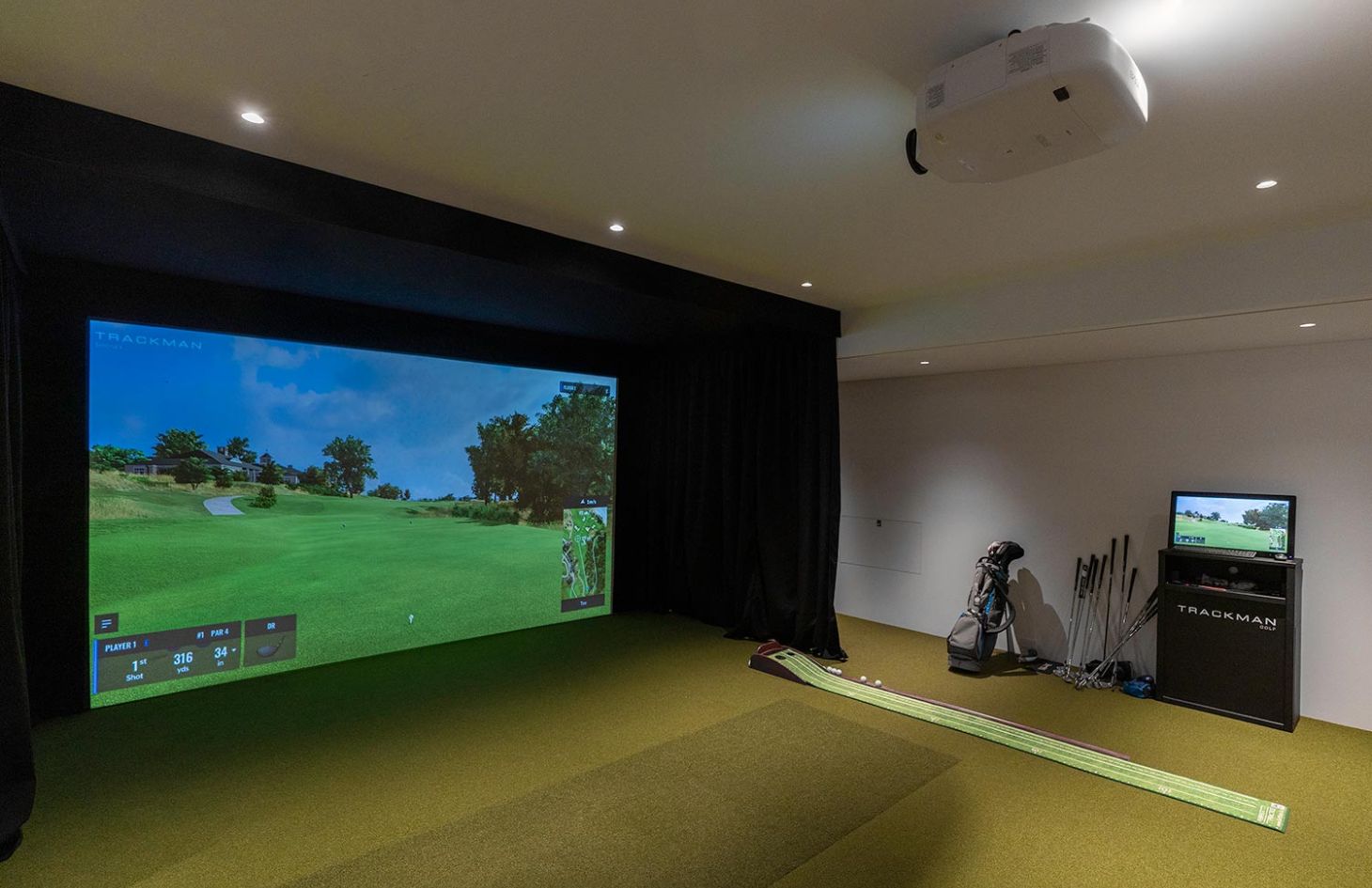 Golf Room